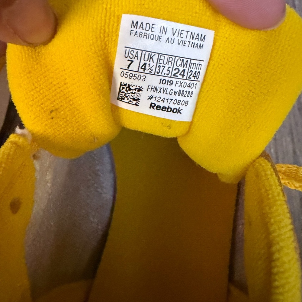 Reebok Classic Leather Sneakers - Yellow - Picture 6 of 7